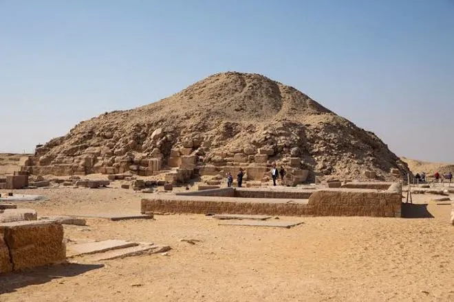 Visites de Dahchour, Sakkara et Memphis'